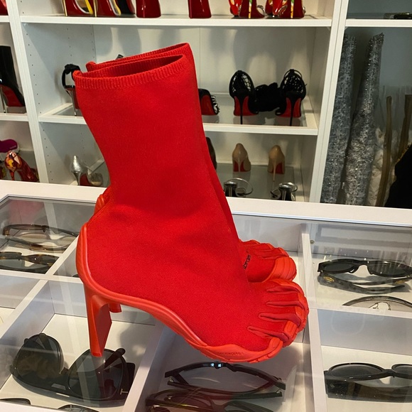 NEW LIMITED EDITION Balenciaga x Vibram Heeled Toe Shoes Extra RARE COLOR - Picture 2 of 5